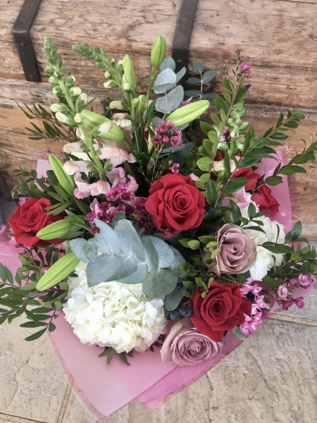 Valentines- romantic mixed bouquet